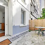 New Studio With Terrace Near The Eiffel Tower